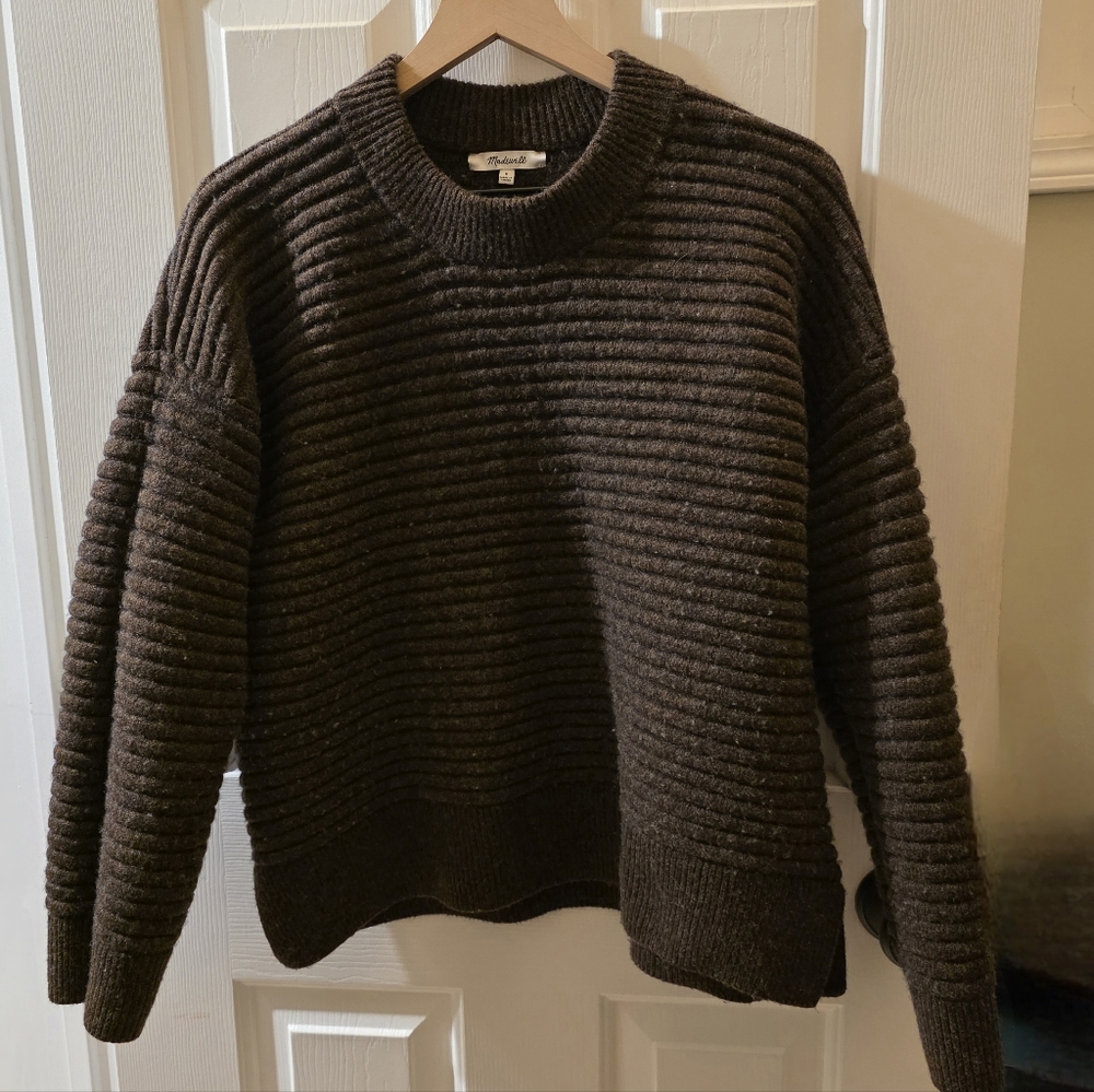 Madewell Ribbed Crewneck Sweater in Dark Brown